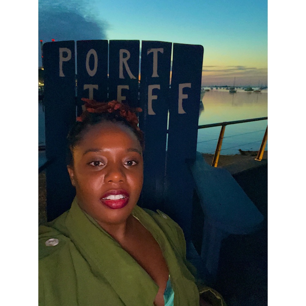 Meet your Posher, Crissyjostarrlite